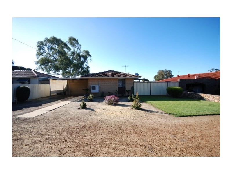 40 Hough Street, Narrogin WA 6312
