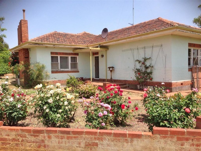 80 Brookton Highway, Brookton WA 6306
