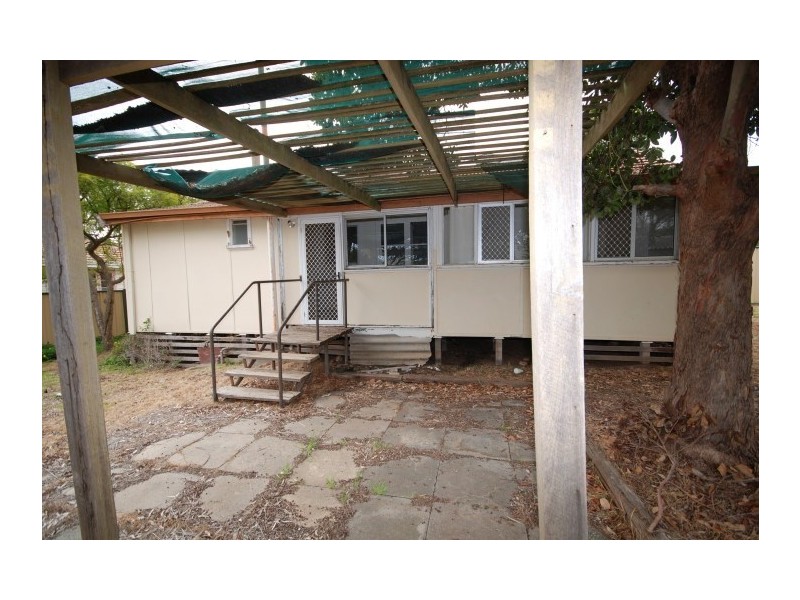 7 Bunbury Street, Narrogin WA 6312