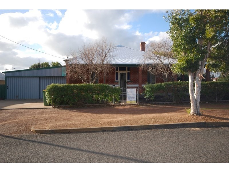 37 Grant Street, Narrogin WA 6312