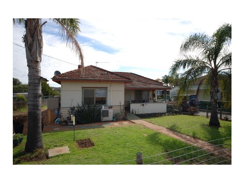 14 Burns Street, Narrogin WA 6312