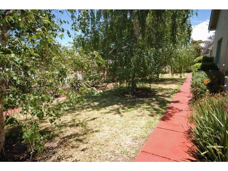 8 Hansard Street, Narrogin WA 6312