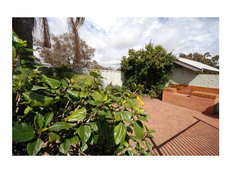 8 Hansard Street, Narrogin WA 6312