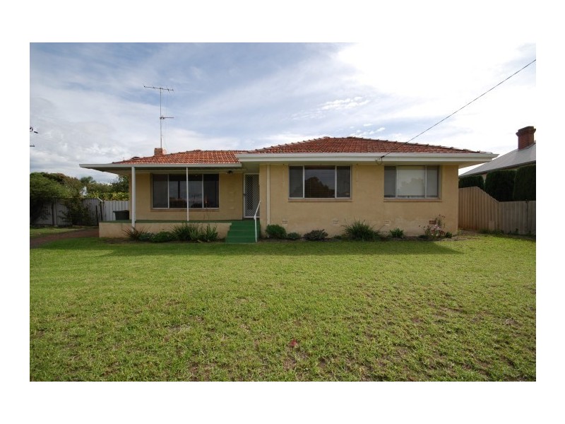 32 Glyde Street, Narrogin WA 6312