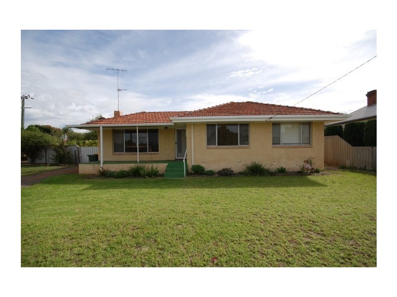 32 Glyde Street, Narrogin WA 6312