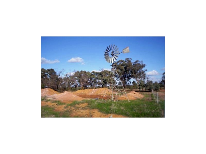 3 Bunmulling Road, Popanyinning WA 6309