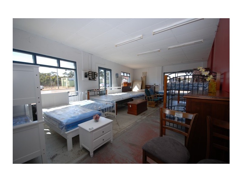 16 Federal Street, Narrogin WA 6312