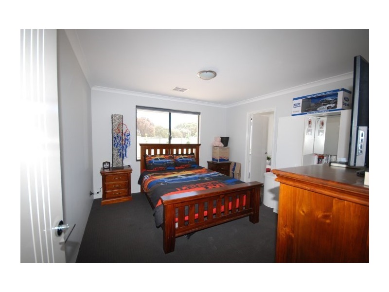 21 Fox Street, Narrogin WA 6312