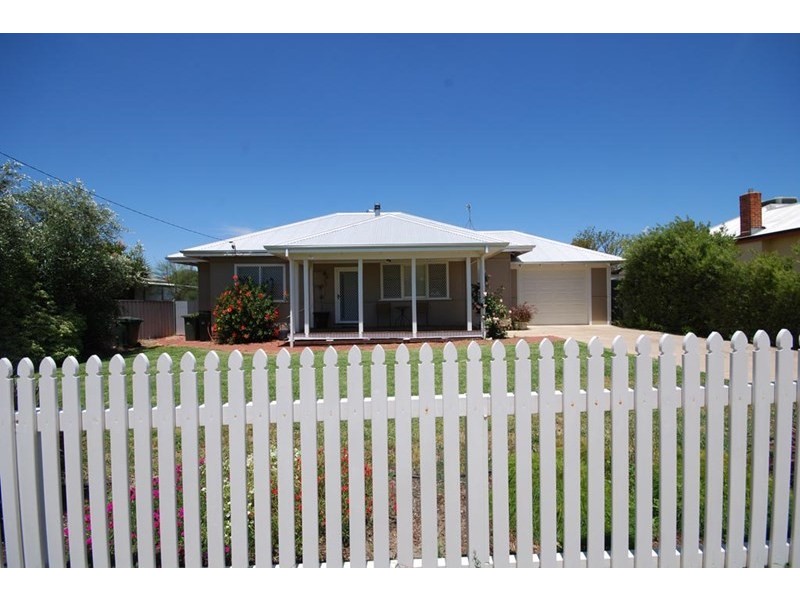 43 Ensign Street, Narrogin WA 6312