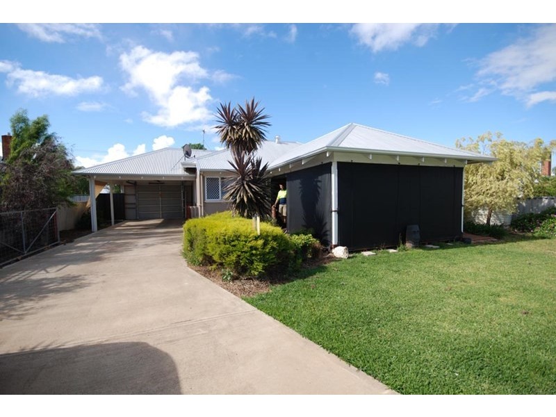 43 Ensign Street, Narrogin WA 6312