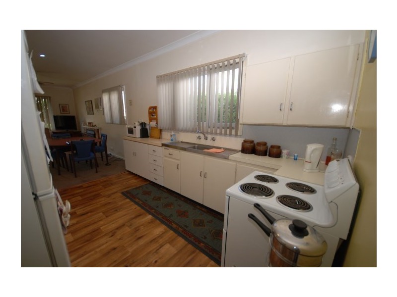 11 Ashworth Crescent, Narrogin WA 6312