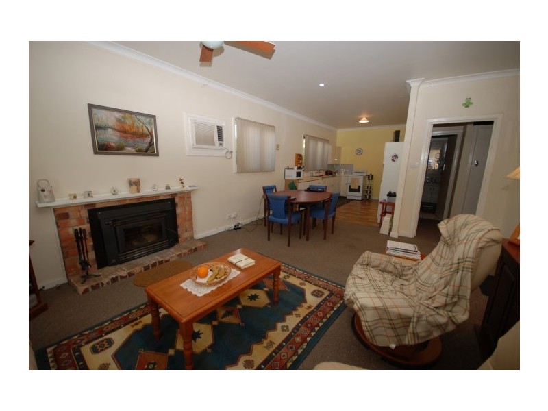 11 Ashworth Crescent, Narrogin WA 6312