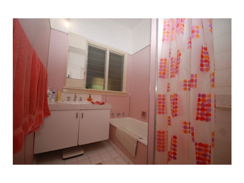 11 Ashworth Crescent, Narrogin WA 6312