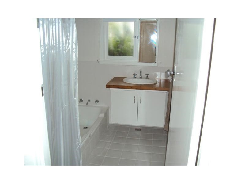 12 Clark Street, Narrogin WA 6312