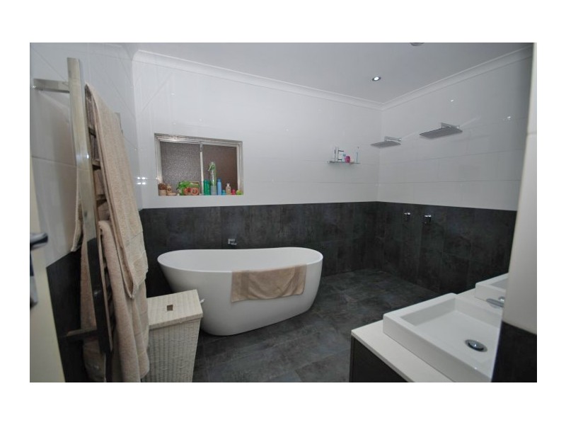 127 Narrakine Road, Narrogin WA 6312