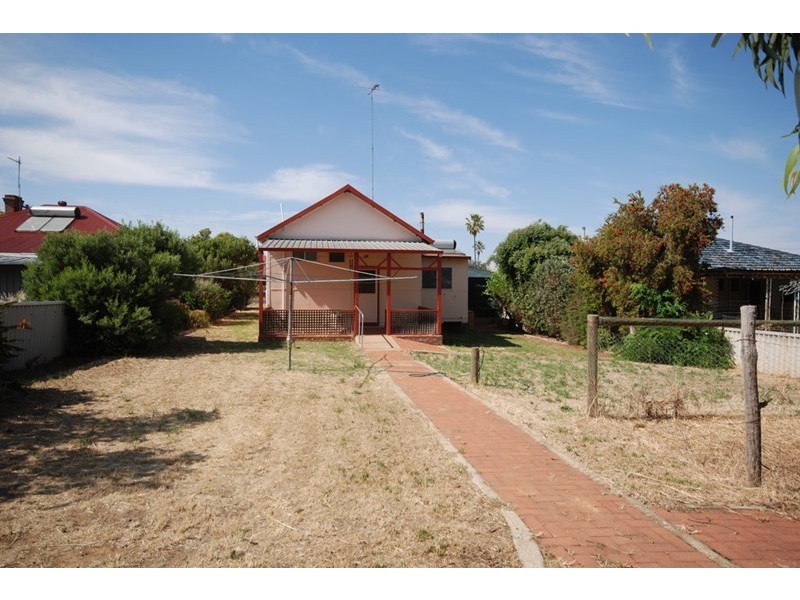 37 Doney Street, Narrogin WA 6312