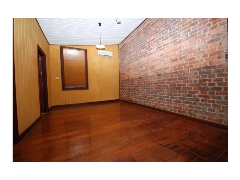 11 White Street, Brookton WA 6306