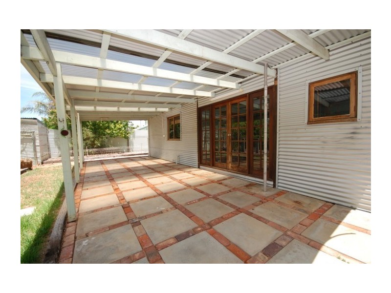 11 White Street, Brookton WA 6306