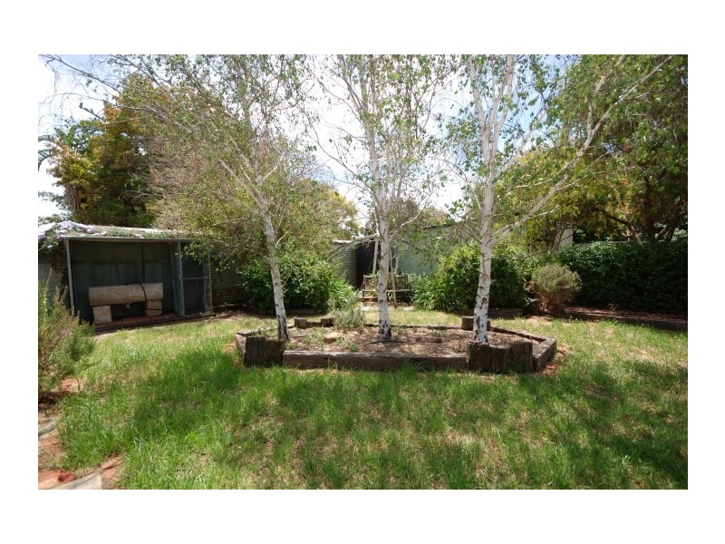 11 White Street, Brookton WA 6306