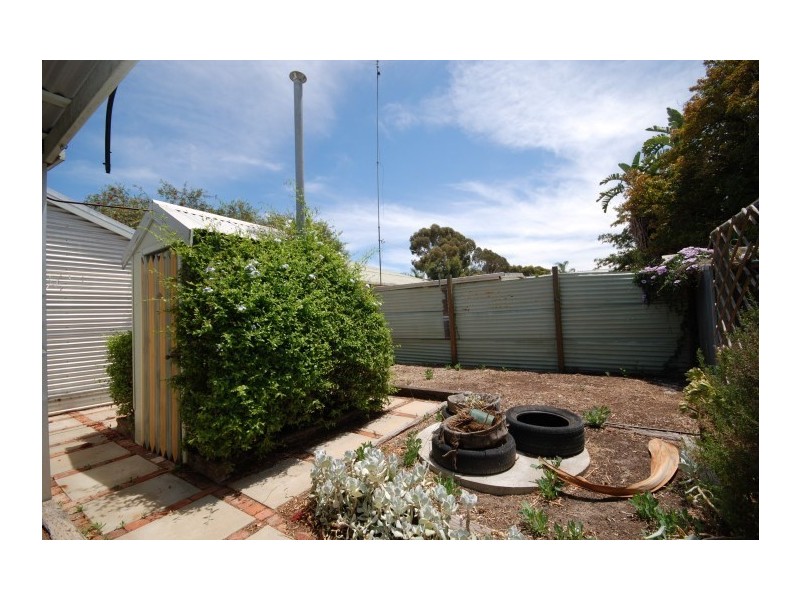 11 White Street, Brookton WA 6306