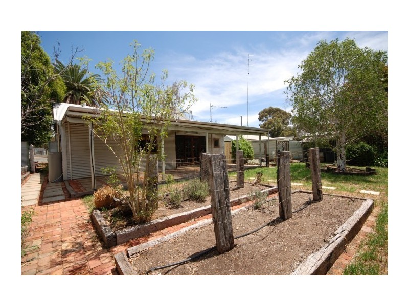 11 White Street, Brookton WA 6306