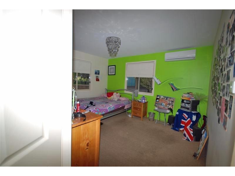 57 Narrakine Road, Narrogin WA 6312