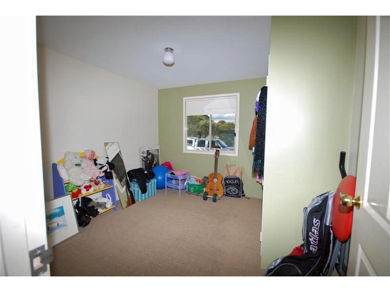 57 Narrakine Road, Narrogin WA 6312