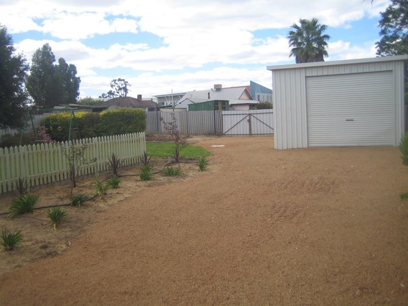 42 Ensign Street, Narrogin WA 6312