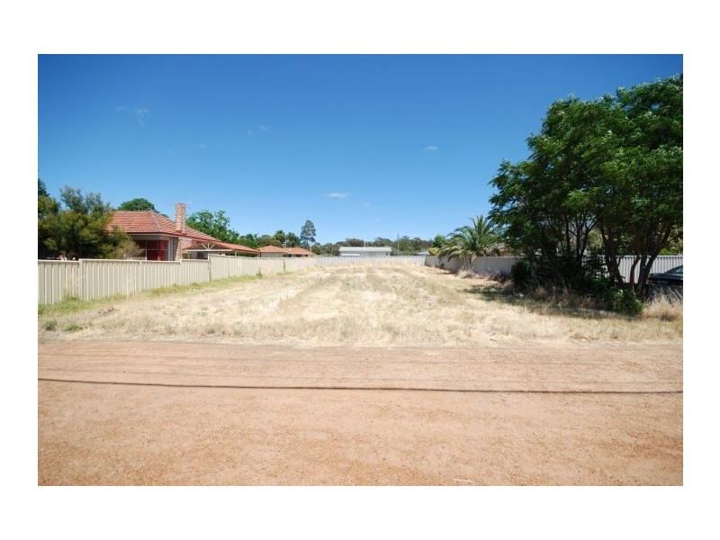 4 Clark Street, Narrogin WA 6312