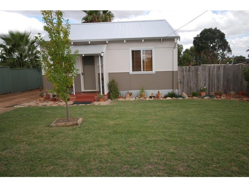 34 Grant Street, Narrogin WA 6312