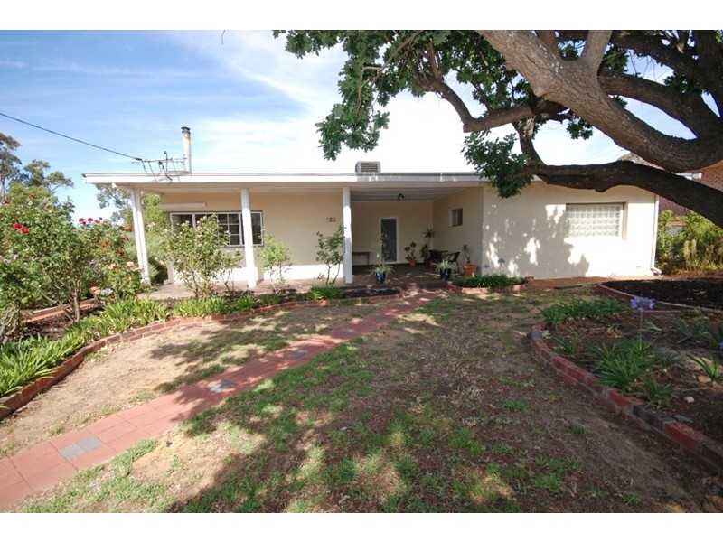 125 Narrakine Road, Narrogin WA 6312