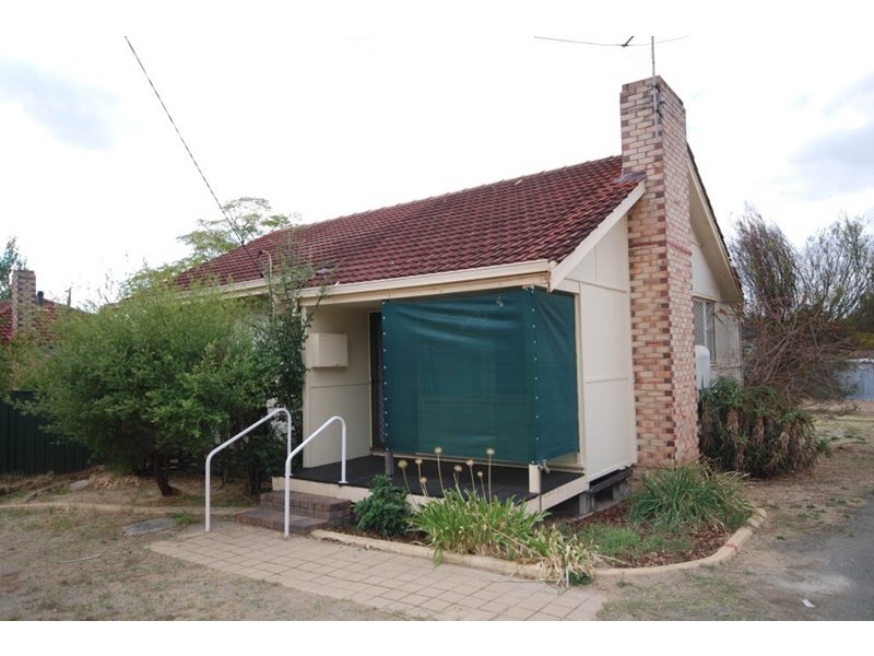 5 Clough Place, Narrogin WA 6312