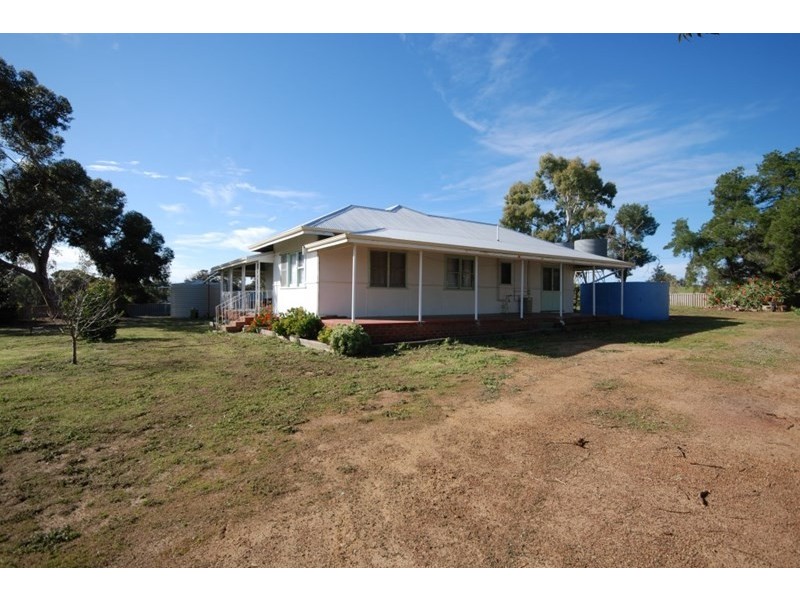 880 Popanyinning East Road, Popanyinning WA 6309