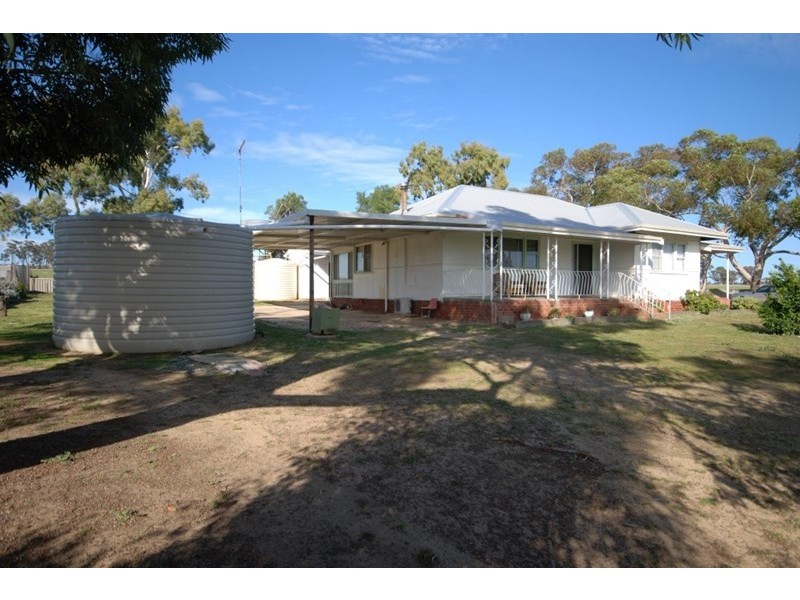 880 Popanyinning East Road, Popanyinning WA 6309