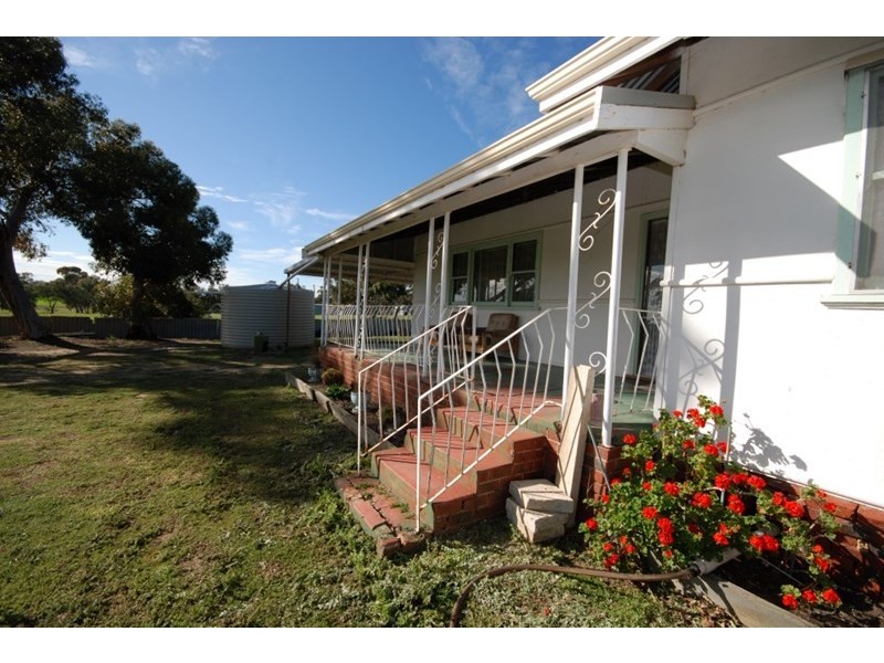 880 Popanyinning East Road, Popanyinning WA 6309