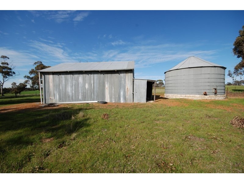 880 Popanyinning East Road, Popanyinning WA 6309