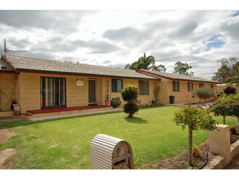 11 Florence Avenue, Narrogin WA 6312