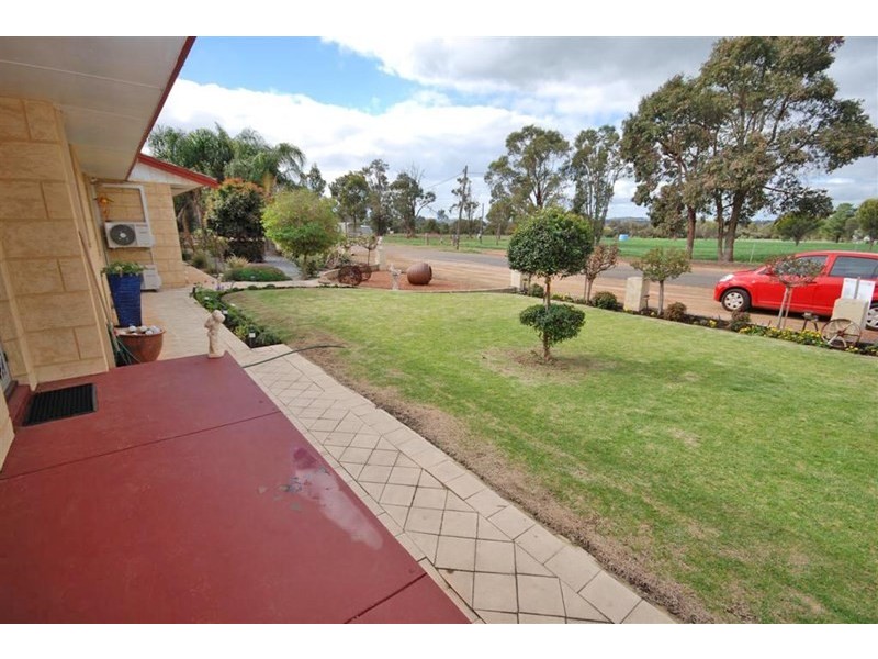 11 Florence Avenue, Narrogin WA 6312