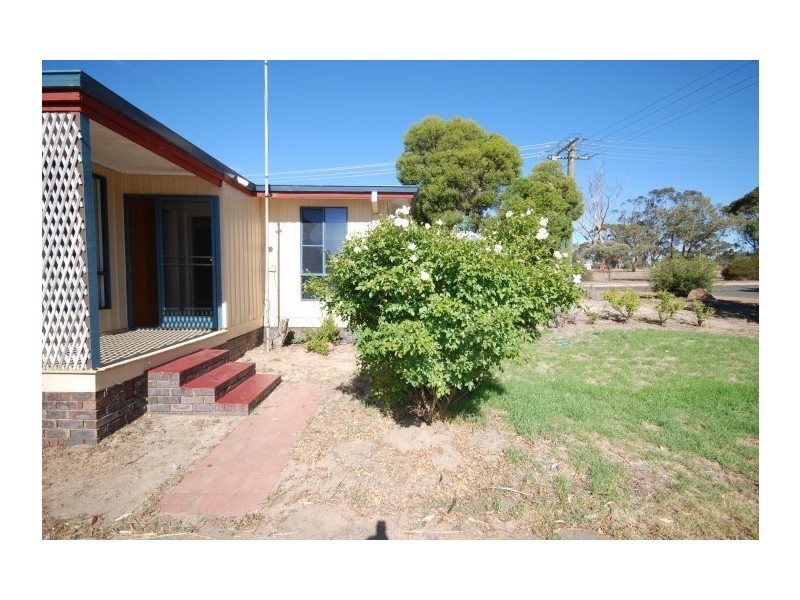 2 SMITH Street, Wickepin WA 6370