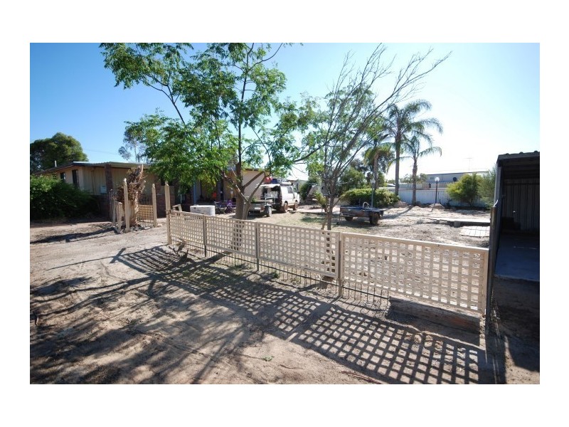 2 SMITH Street, Wickepin WA 6370