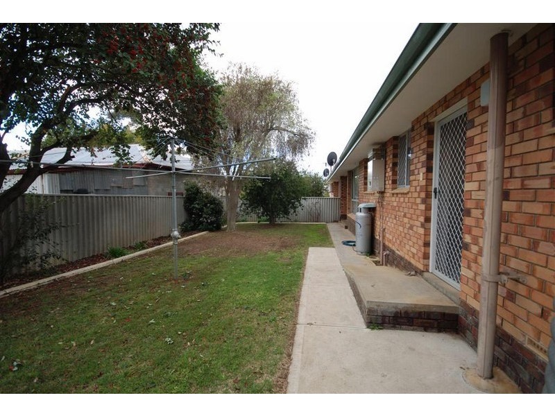 2B Lock Street, Narrogin WA 6312