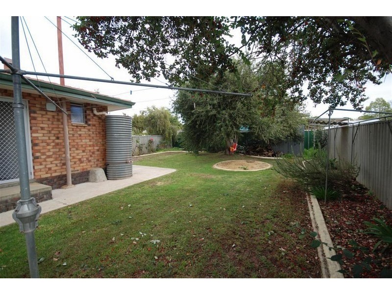 2B Lock Street, Narrogin WA 6312
