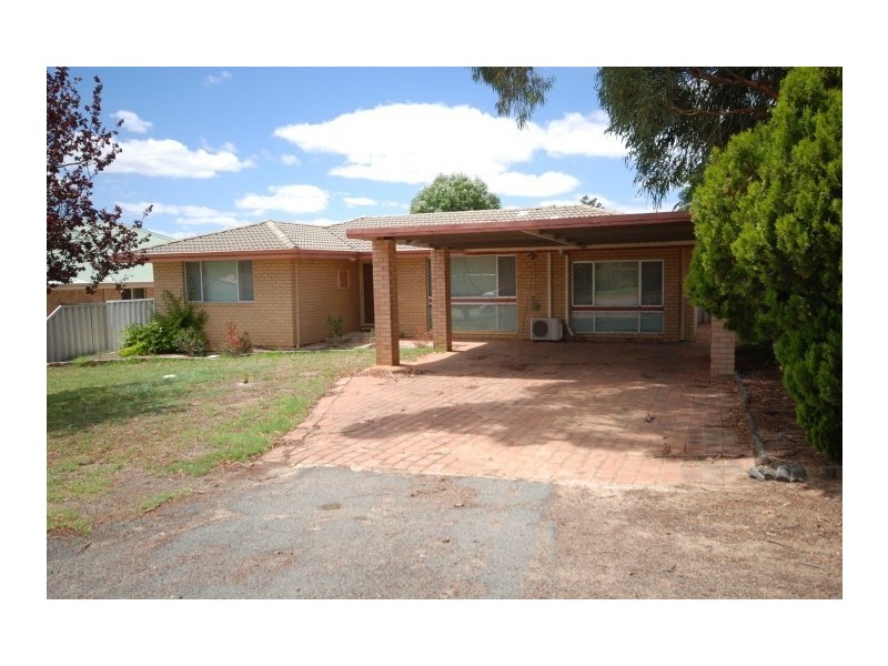 5 Hughes Street, Narrogin WA 6312