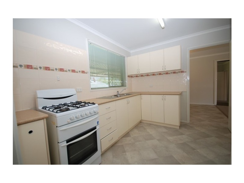 5 Hughes Street, Narrogin WA 6312