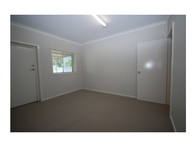 5 Hughes Street, Narrogin WA 6312