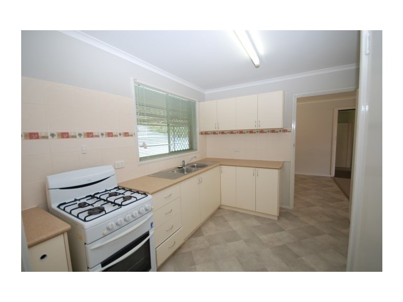 5 Hughes Street, Narrogin WA 6312