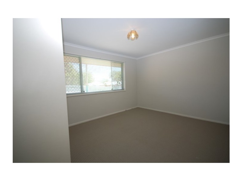 5 Hughes Street, Narrogin WA 6312