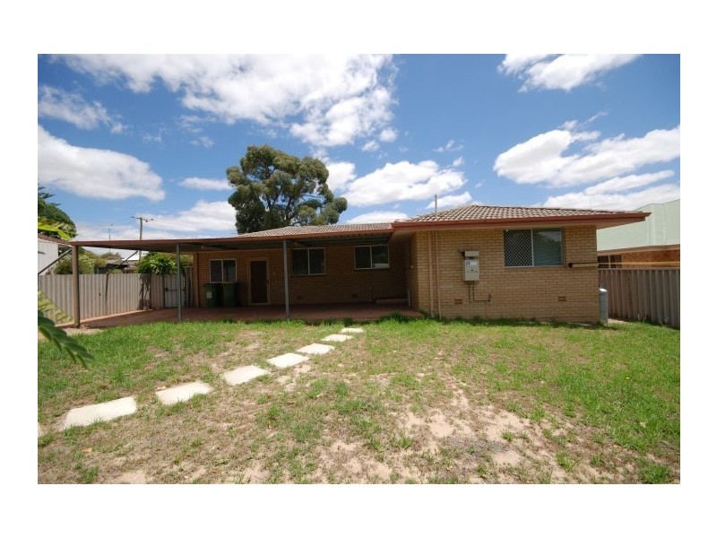 5 Hughes Street, Narrogin WA 6312