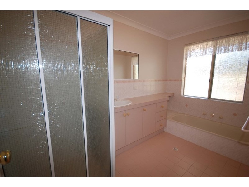 36 Sydney Hall Way, Narrogin WA 6312