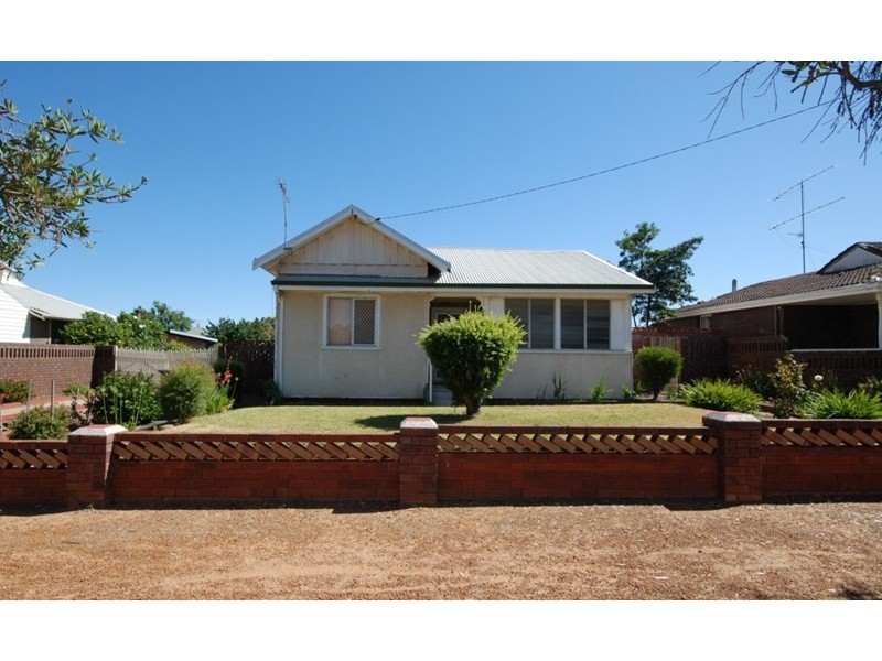 13 Grant Street, Narrogin WA 6312